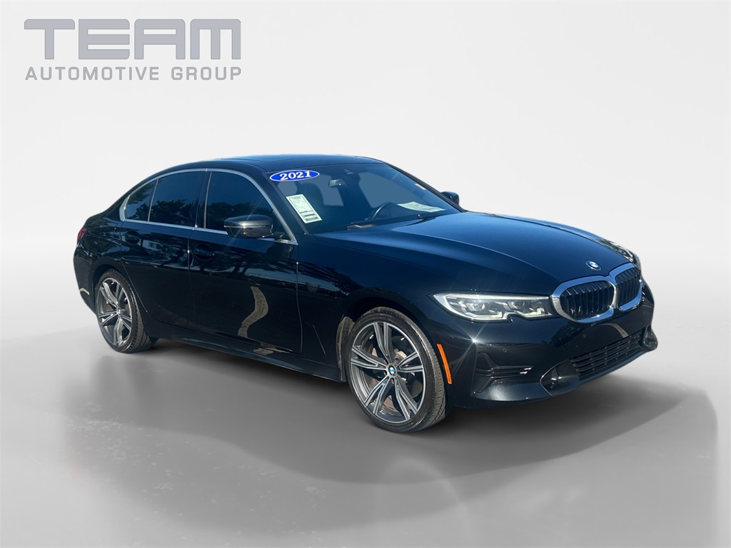 2021 BMW 3 Series 330i's photo
