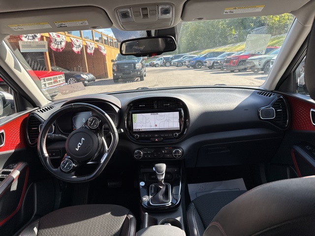 2023 Kia Soul GT-Line photo 13