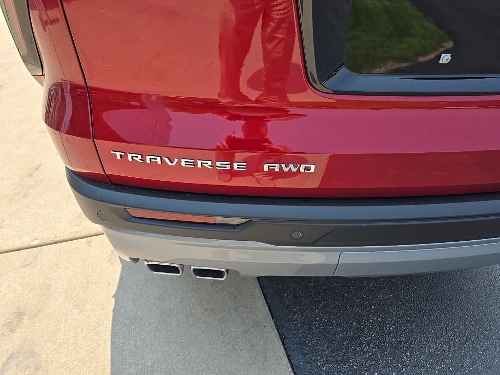 2026 Chevrolet Traverse photo 3