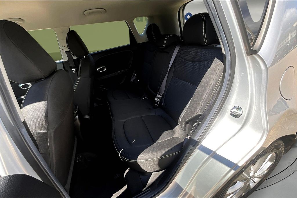 2016 Kia Soul Plus photo 18