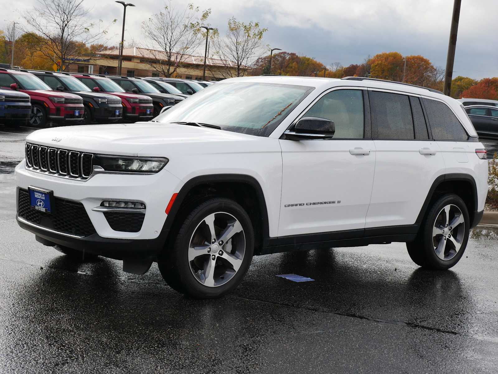 Used 2023 Jeep Grand Cherokee Limited with VIN 1C4RJHBG0PC581229 for sale in Mankato, Minnesota