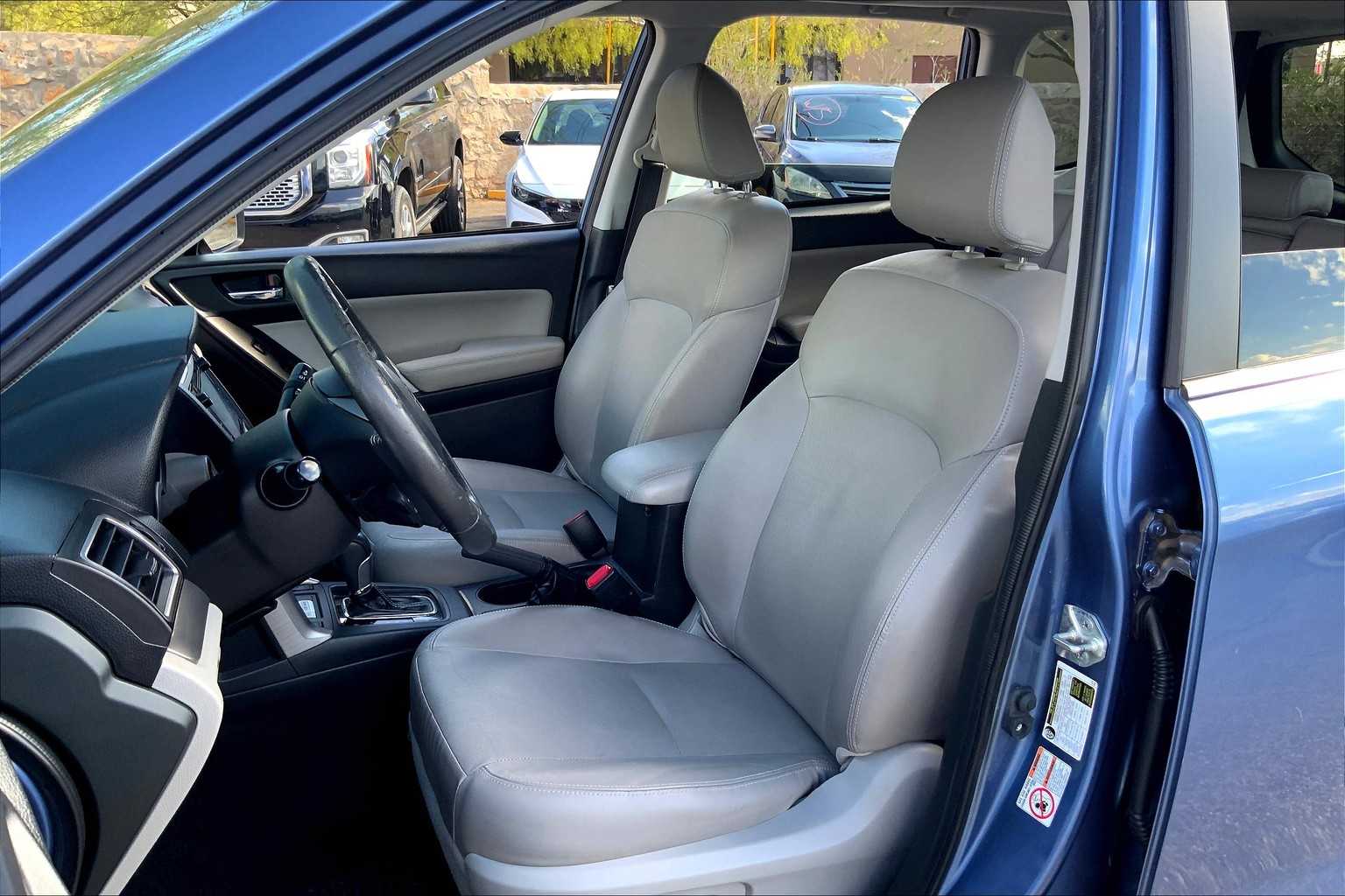 2016 Subaru Forester 2.5i Touring photo 7