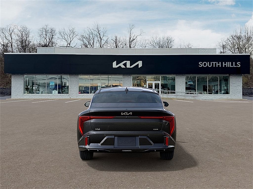 2025 Kia K4 GT-Line Turbo photo 3