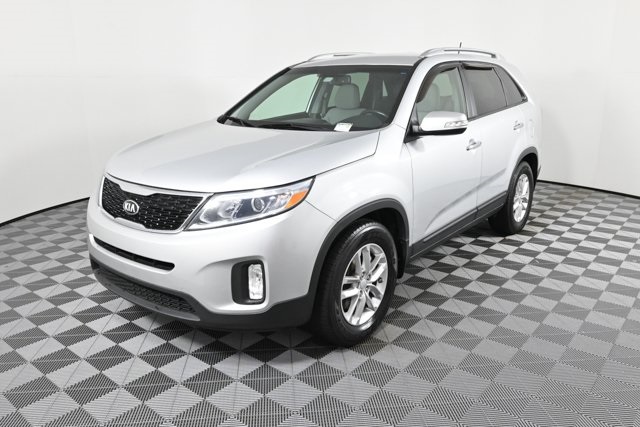 Used 2015 Kia Sorento LX with VIN 5XYKT3A67FG582184 for sale in Kennesaw, GA