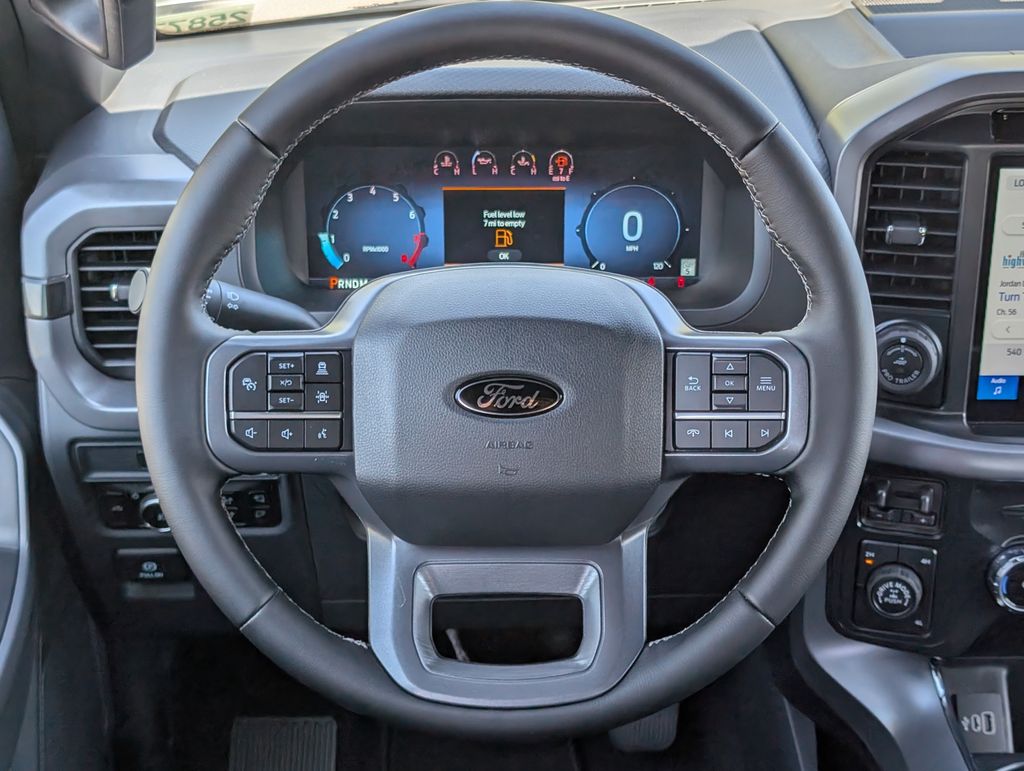 2025 Ford F-150 XLT photo 8