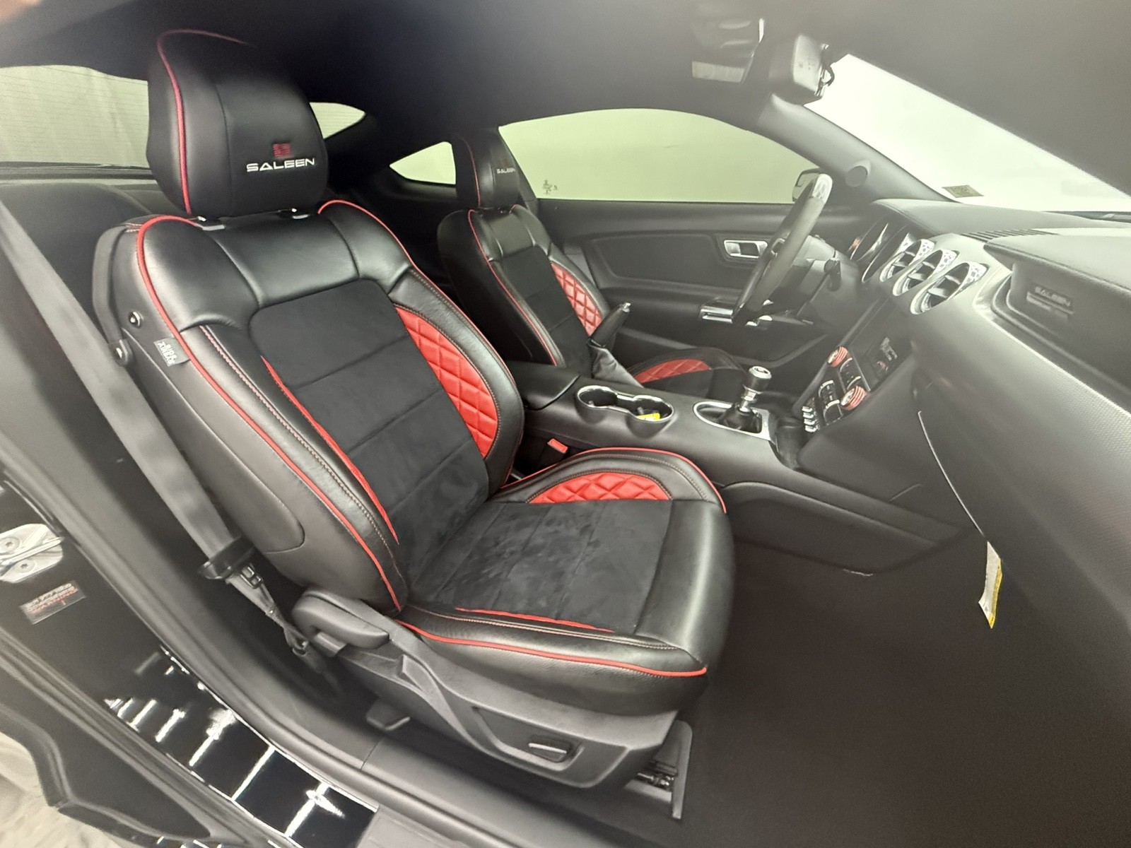 2020 Ford Mustang GT Premium photo 23