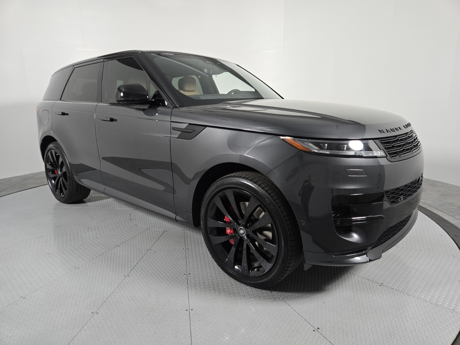 2025 Land Rover Range Rover Sport SE photo 13