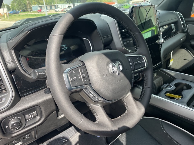 2025 Ram 1500 Laramie photo 7
