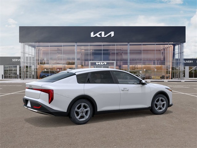 2025 Kia K4 LXS photo 5