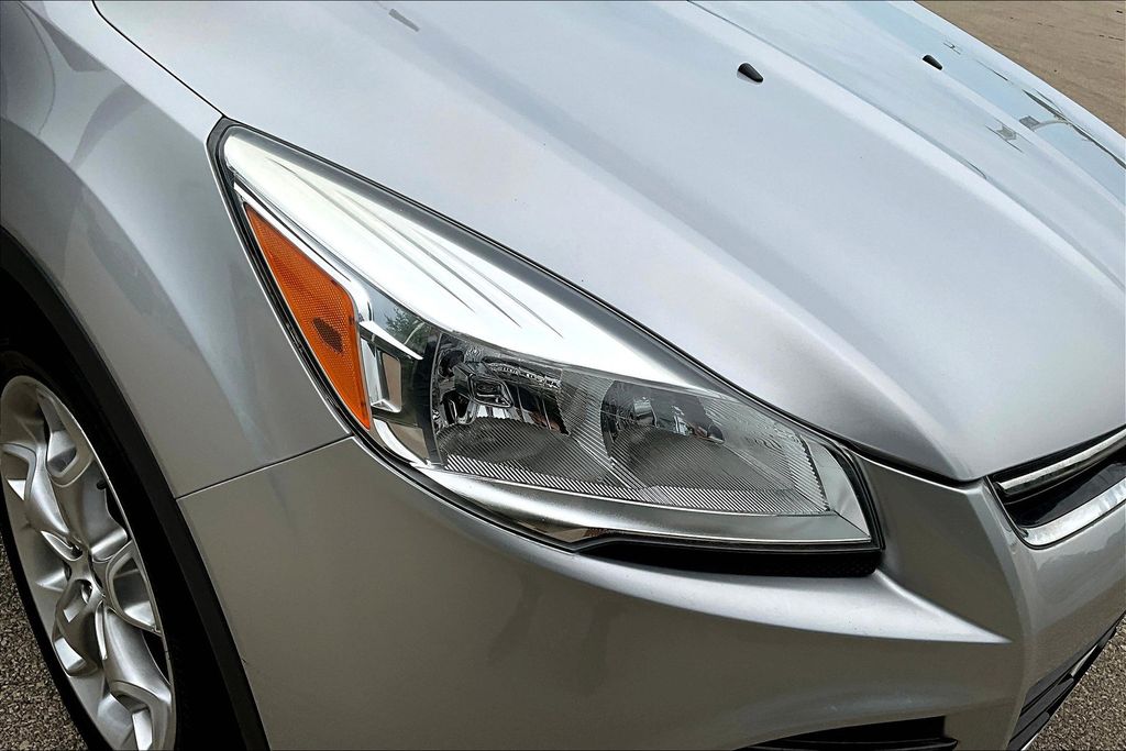2016 Ford Escape Titanium photo 27