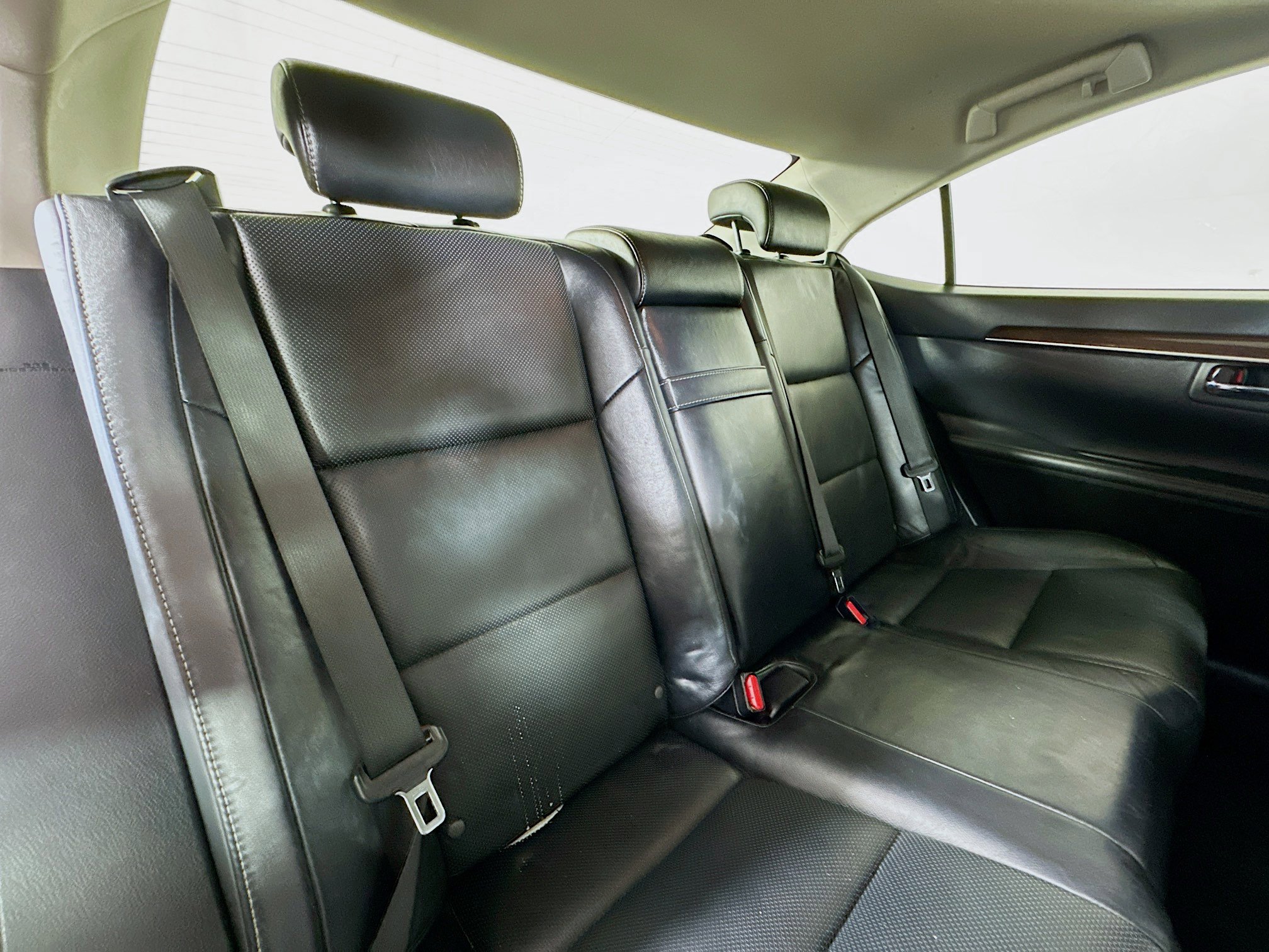 2014 Lexus ES 350 photo 25