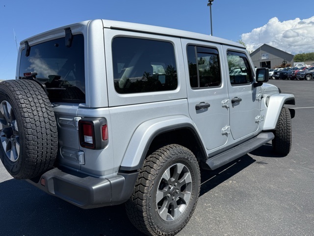 2022 Jeep Wrangler Unlimited Sahara photo 6