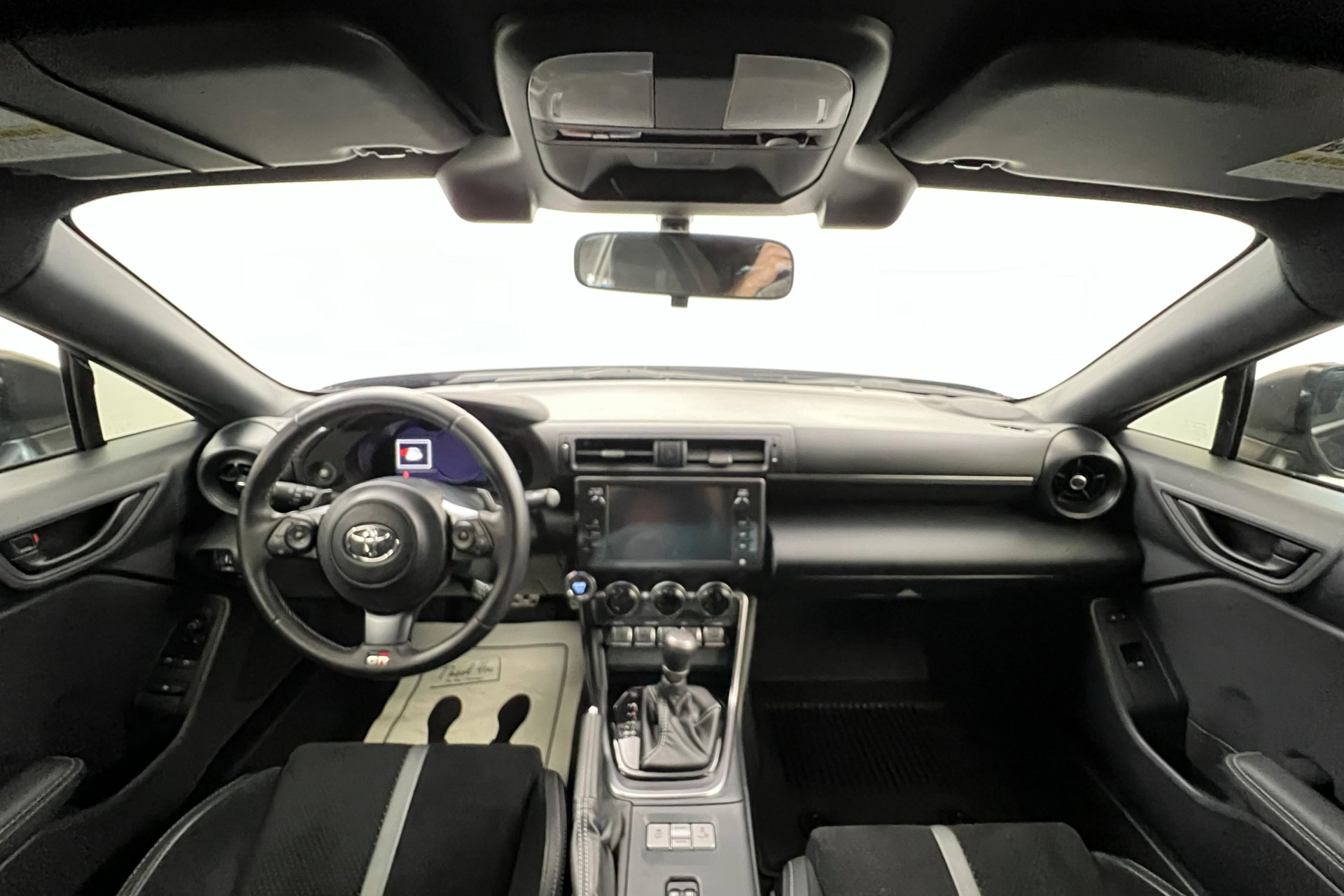 2024 Toyota GR86 Premium photo 9