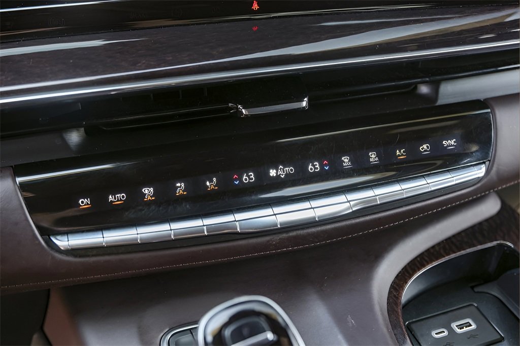2023 Cadillac Escalade Premium Luxury Platinum photo 18