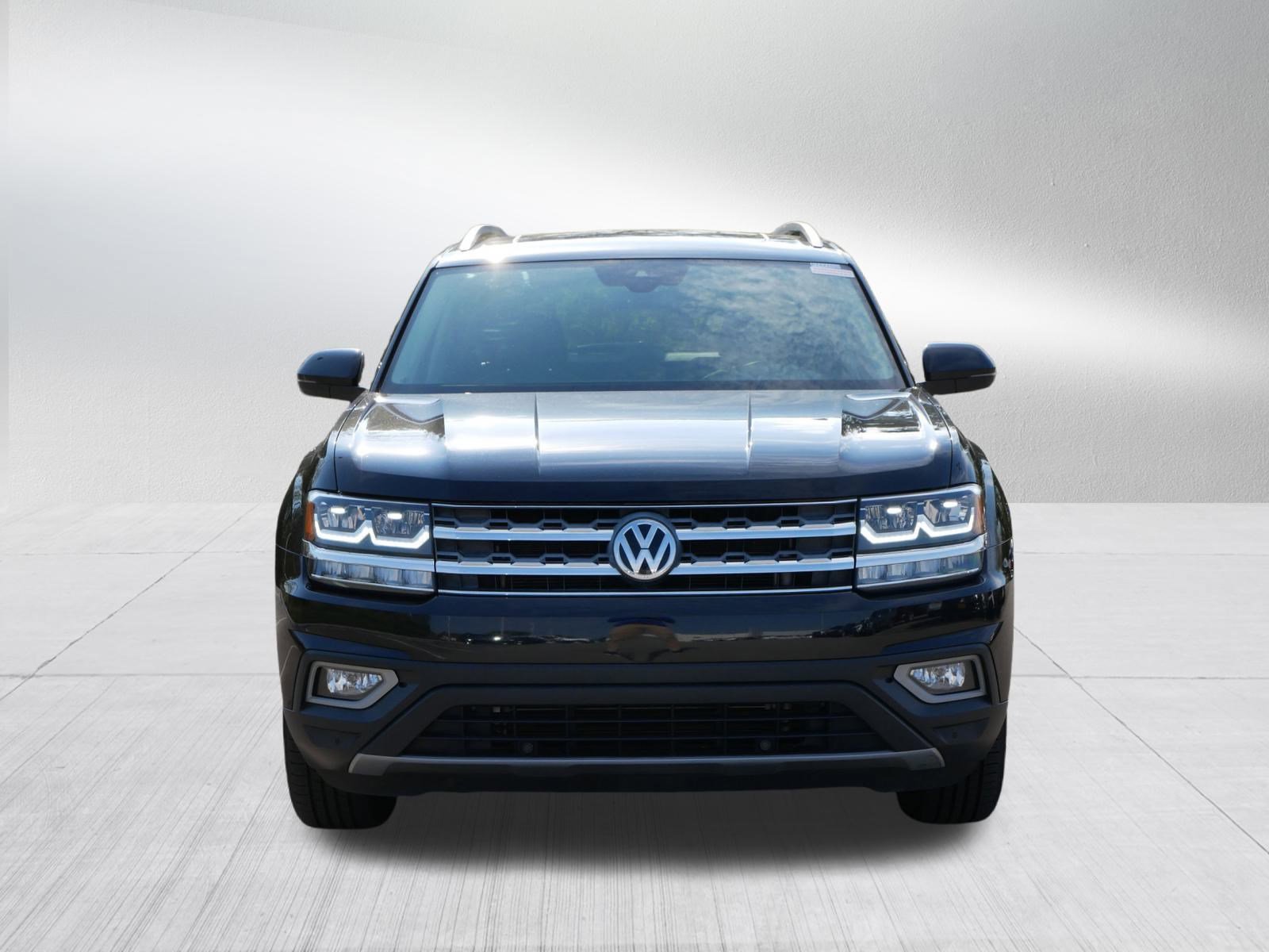 2018 Volkswagen Atlas V6 SEL photo 2