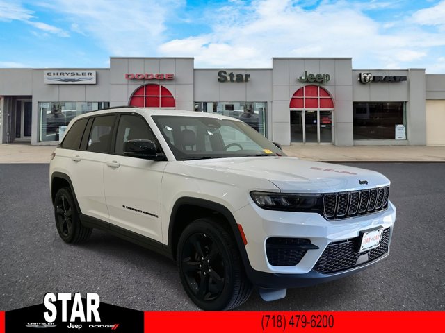 2022 Jeep Grand Cherokee Altitude's photo