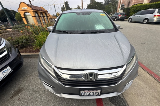 2018 Honda Odyssey Touring photo 4