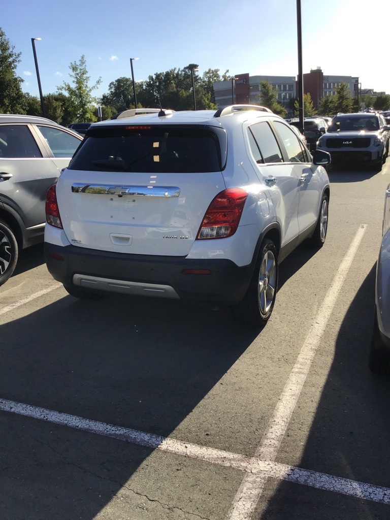 2016 Chevrolet Trax LTZ photo 2