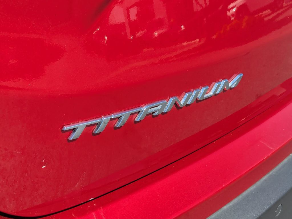 2024 Ford Edge Titanium photo 27