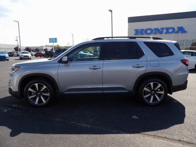 2024 Honda Pilot Touring photo 3