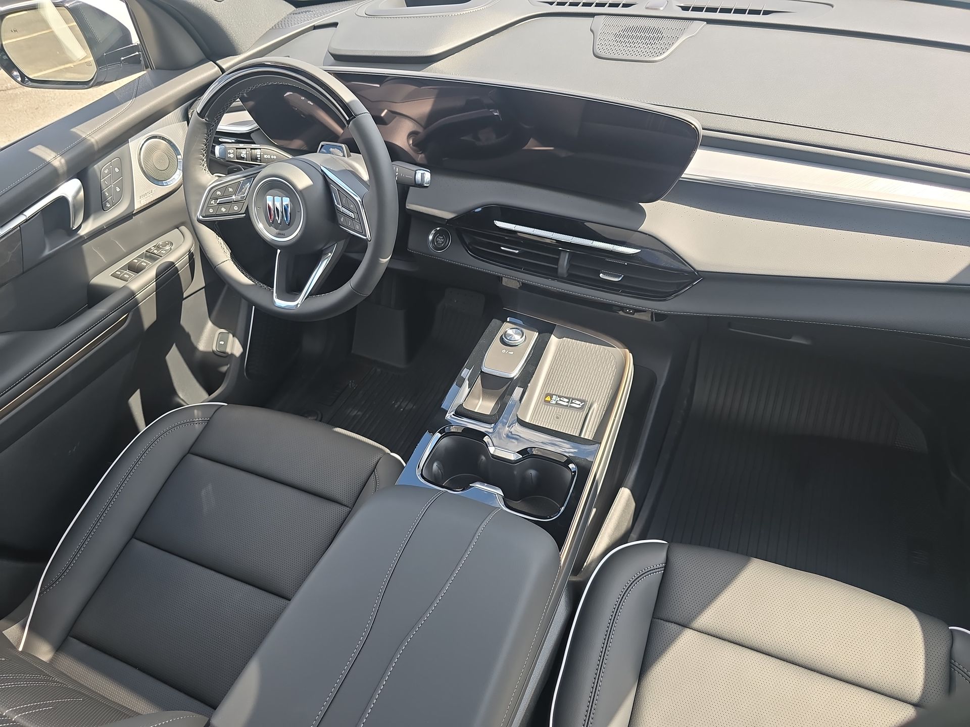2026 Buick Enclave Avenir photo 25