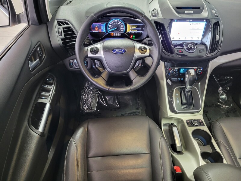 2016 Ford C-Max Energi SEL photo 13