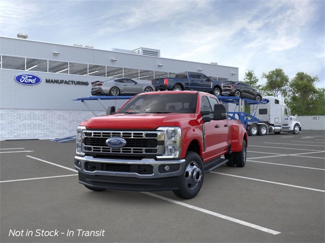 2026 Ford F-350 photo 2