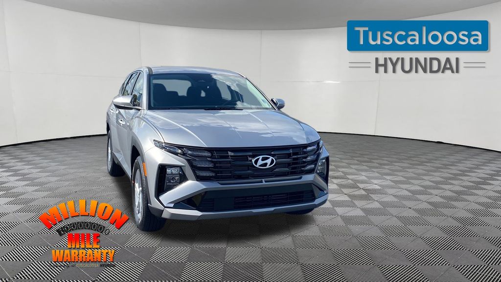 2026 Hyundai Tucson SE's photo