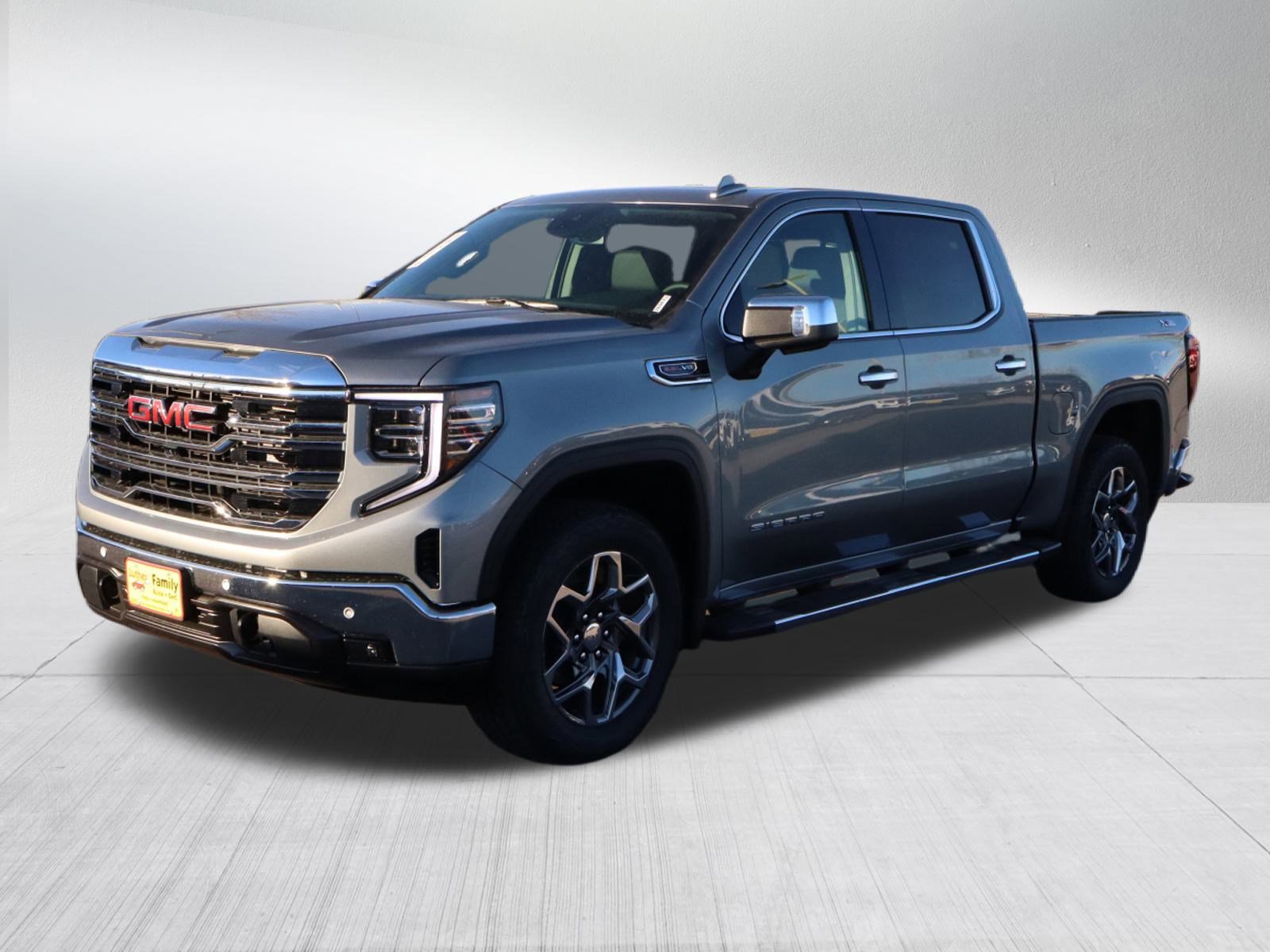 2026 Gmc Sierra 1500 SLT photo 3