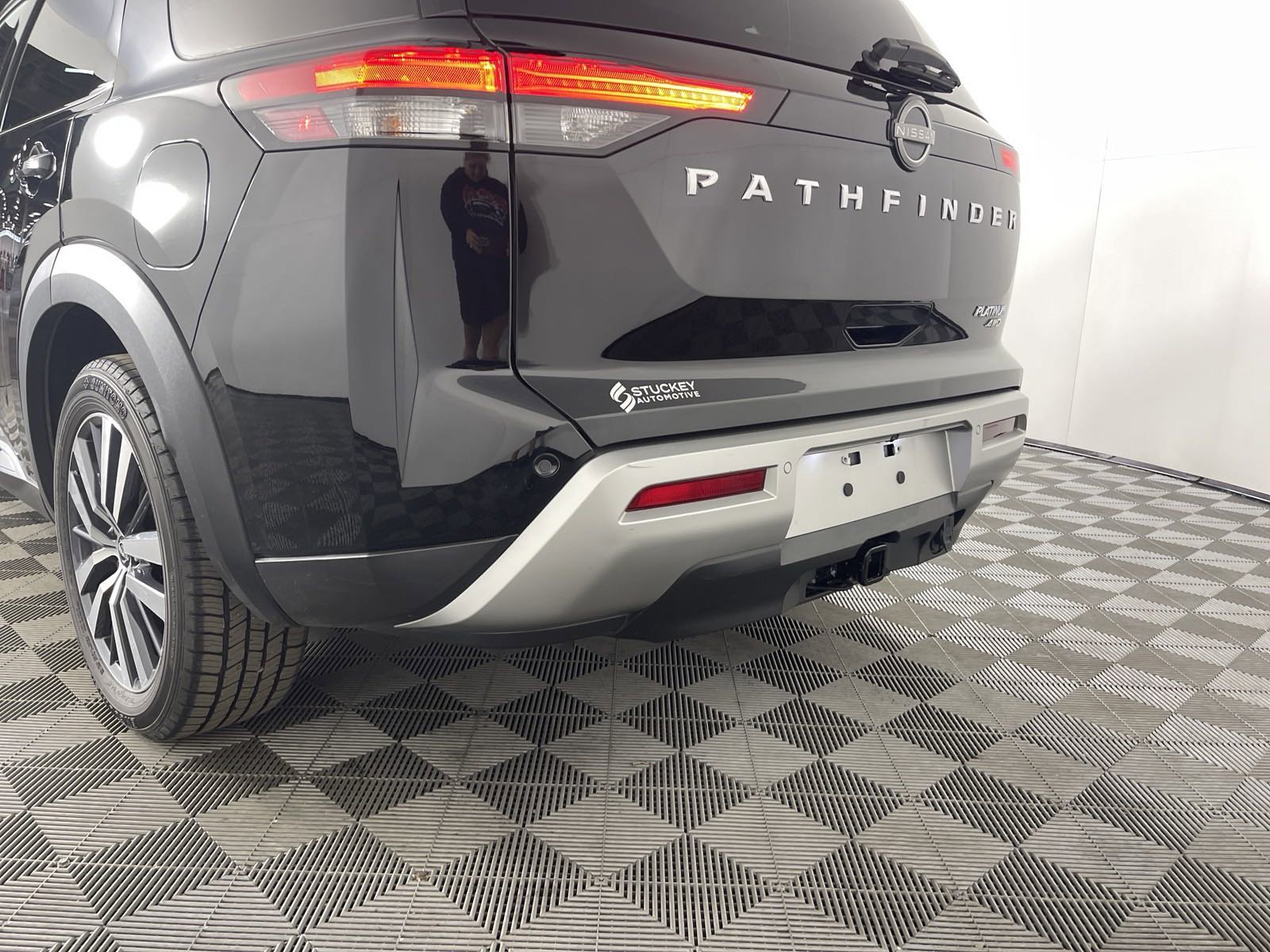 PreOwned 2022 Nissan Pathfinder Platinum Sport Utility in