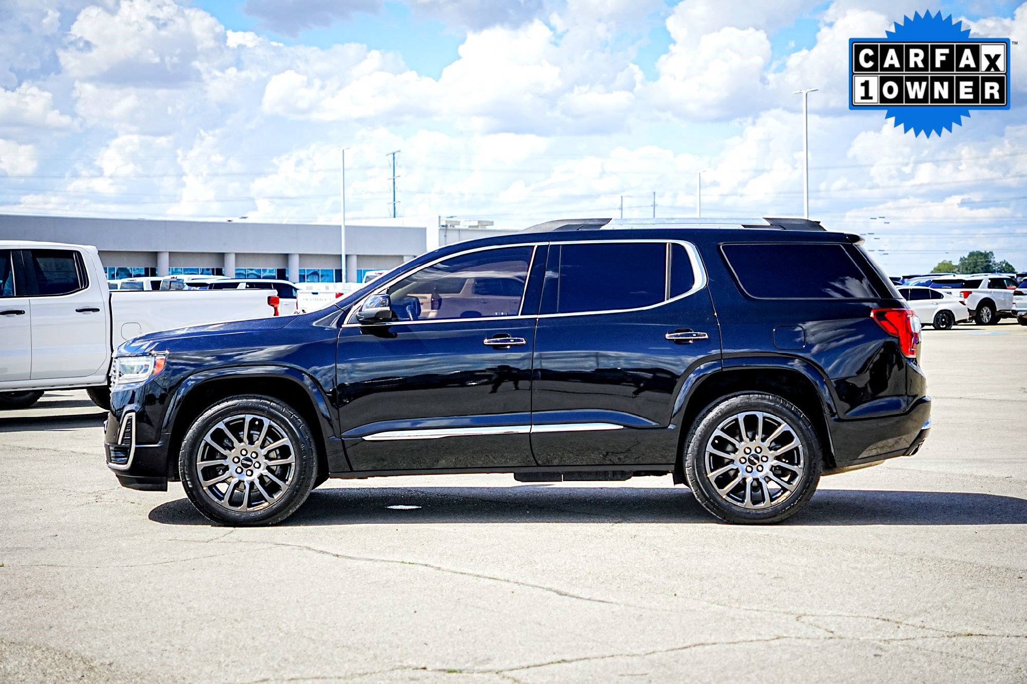 2022 Gmc Acadia Denali photo 2