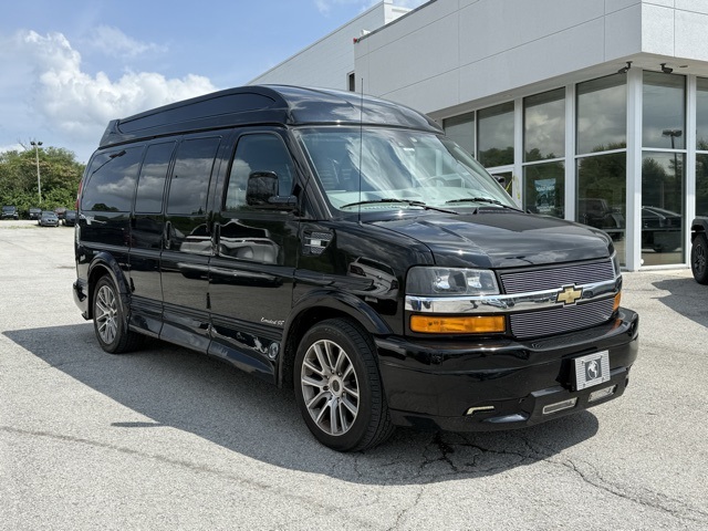 2021 Chevrolet Express 2500 LS photo 4