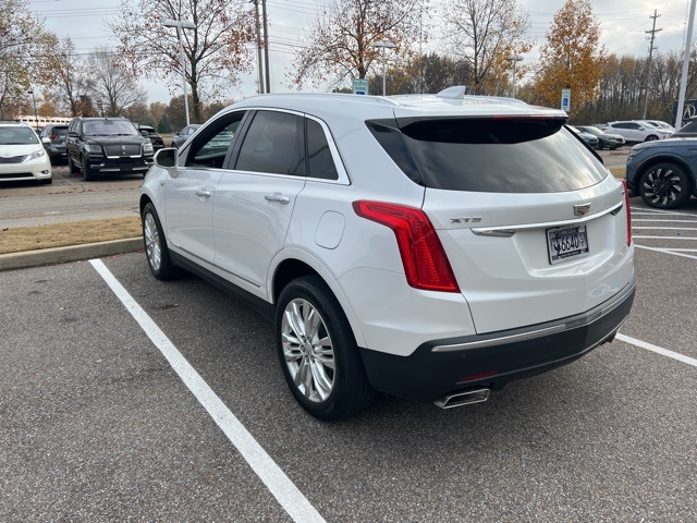 2018 Cadillac XT5 Premium Luxury photo 2