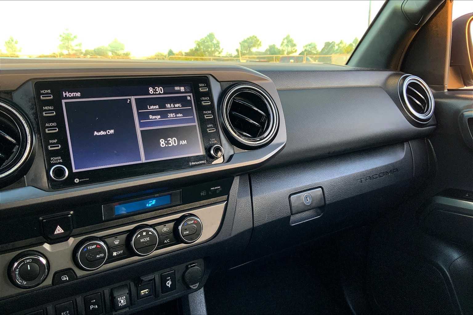 2023 Toyota Tacoma TRD photo 32