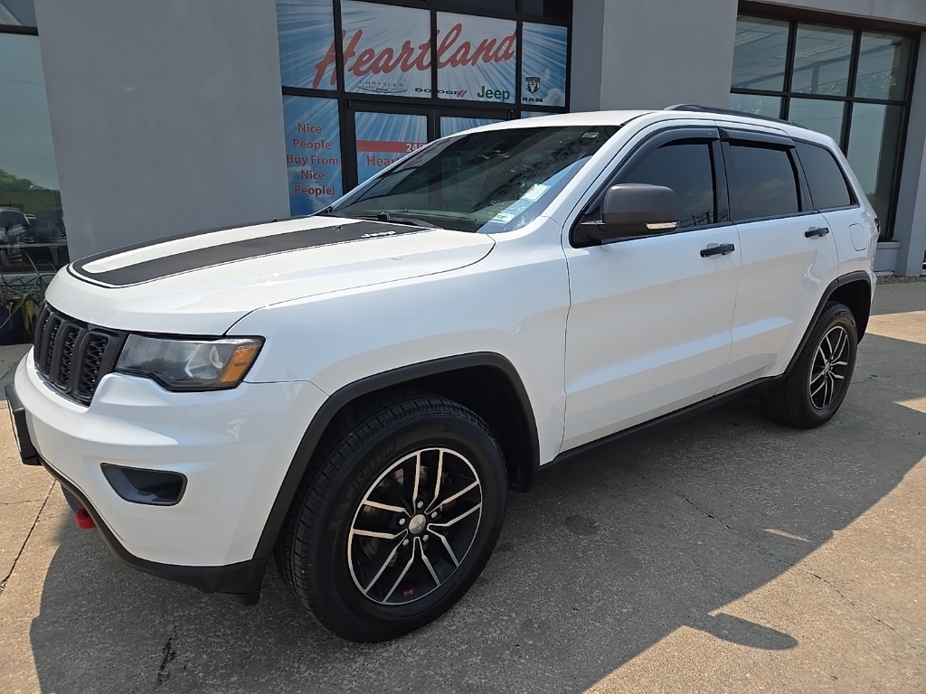 Used 2018 Jeep Grand Cherokee Trailhawk with VIN 1C4RJFLG3JC409898 for sale in Kansas City