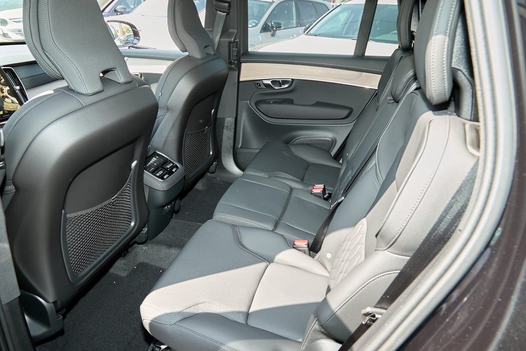 2026 VOLVO XC90 - Image 16