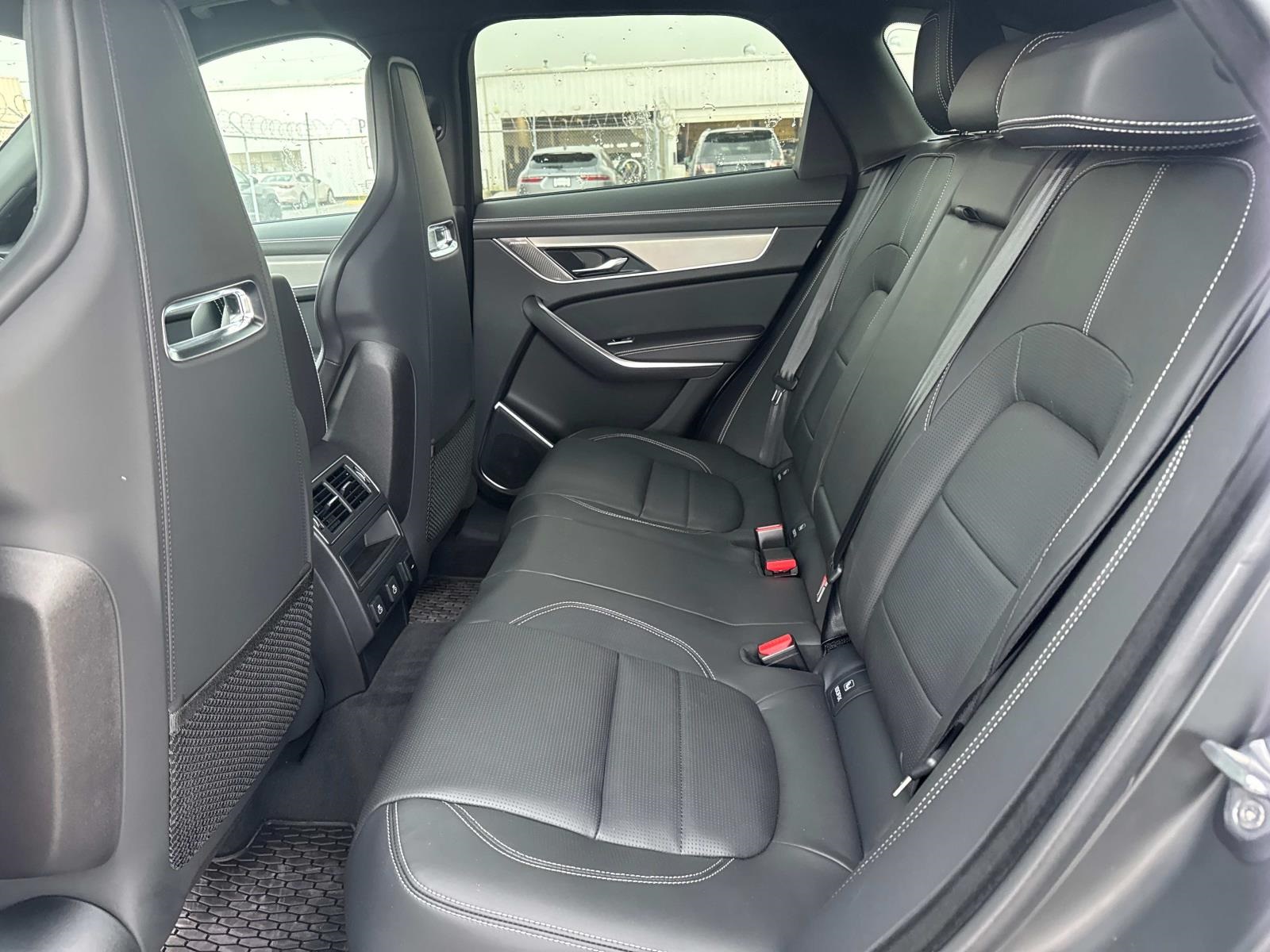 2026 Jaguar F-PACE P250 R-Dynamic S photo 8