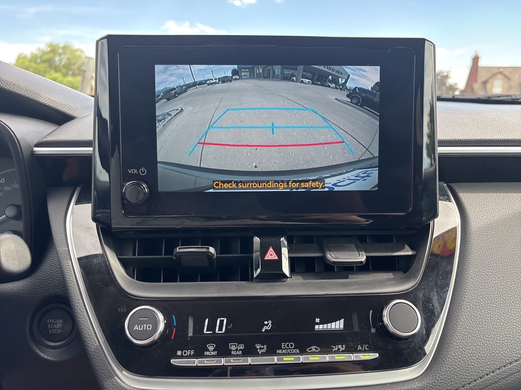 2024 Toyota Corolla Cross LE photo 8