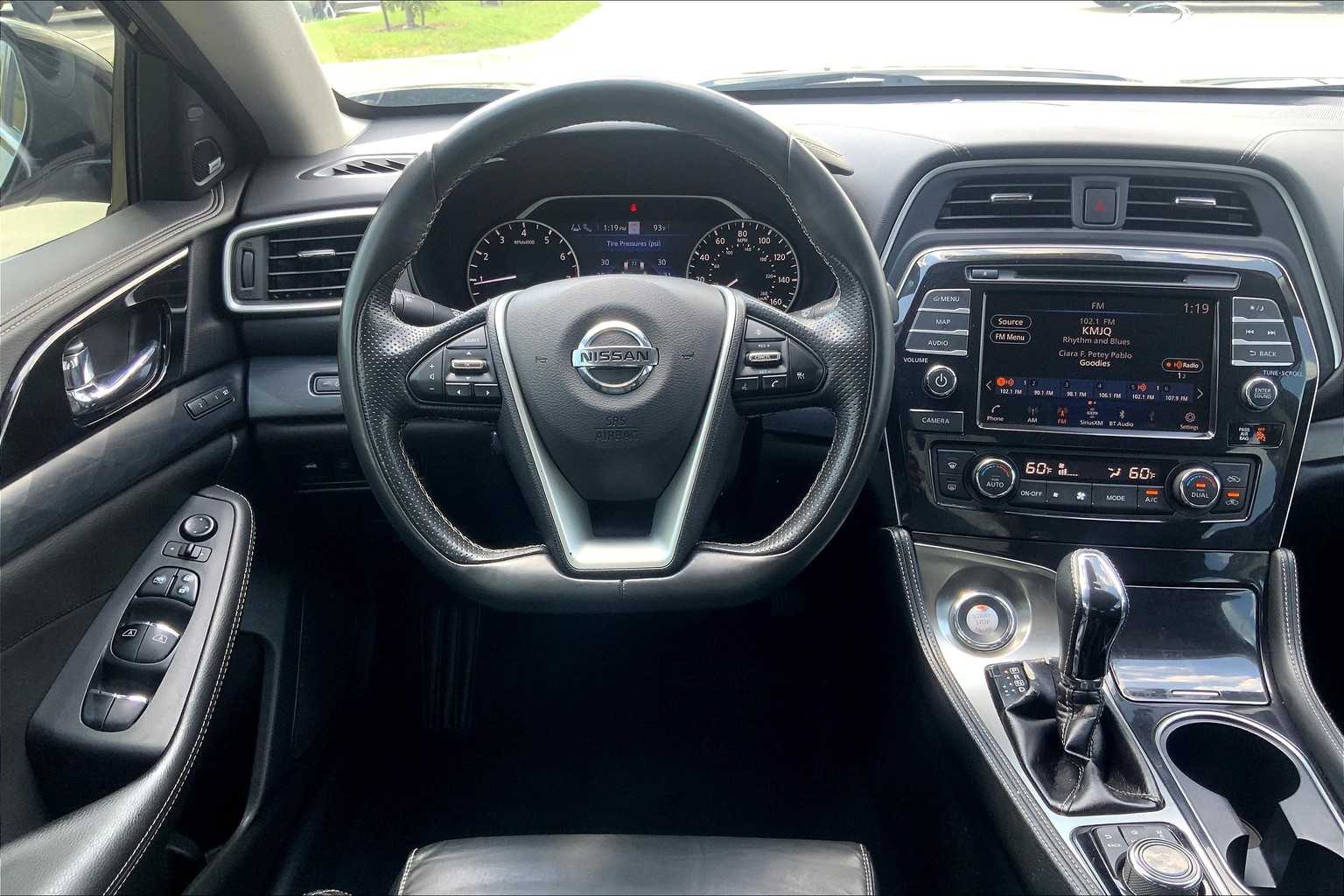 2020 Nissan Maxima Platinum photo 5