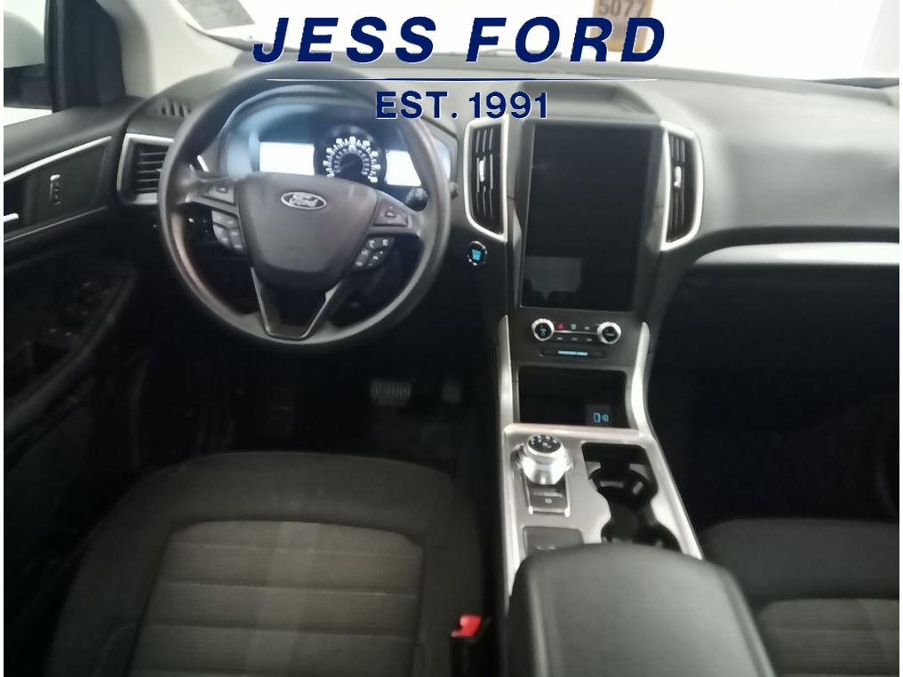 2023 Ford Edge SEL photo 3