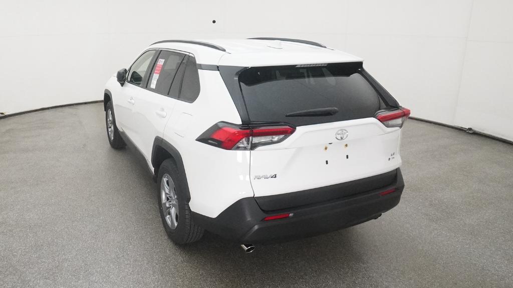 2025 Toyota RAV4 Hybrid LE photo 14