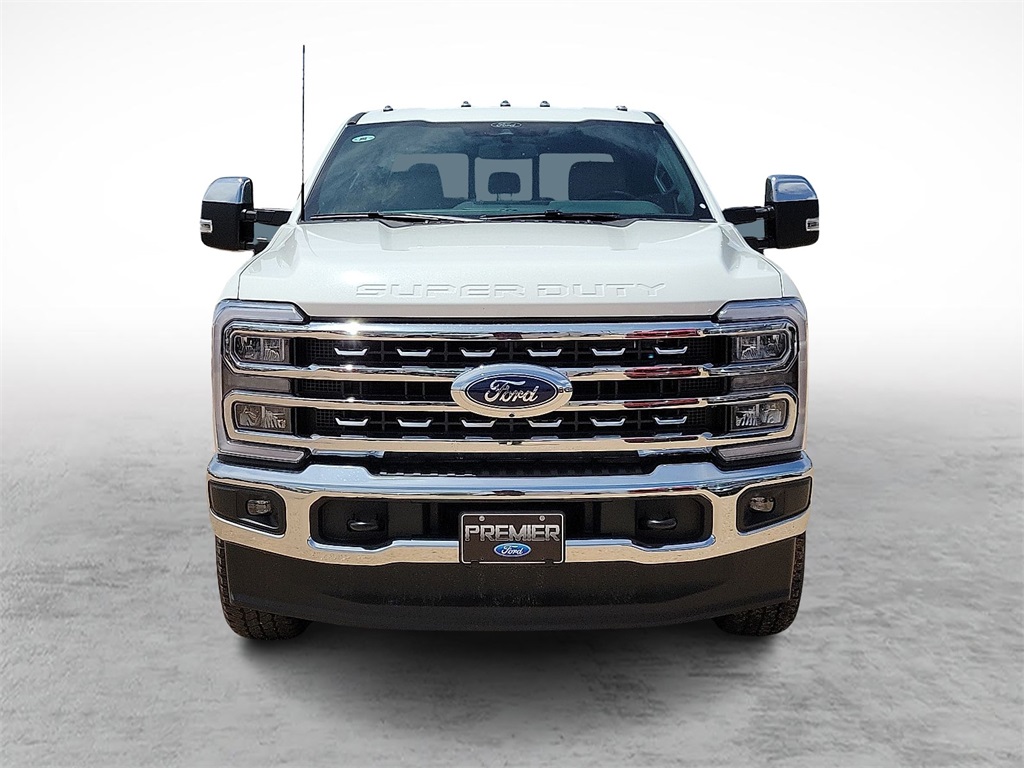 2025 Ford F-350 photo 3