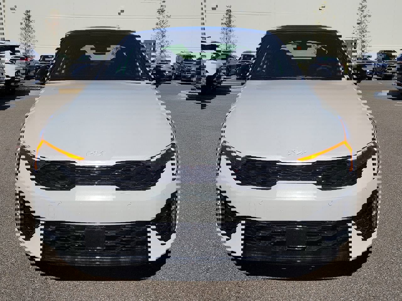 2025 Kia K5 GT-Line photo 9