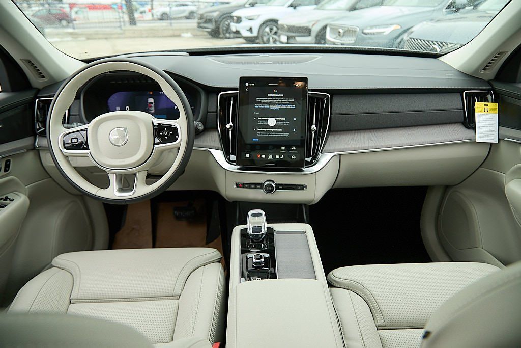 2026 VOLVO XC90 - Image 26