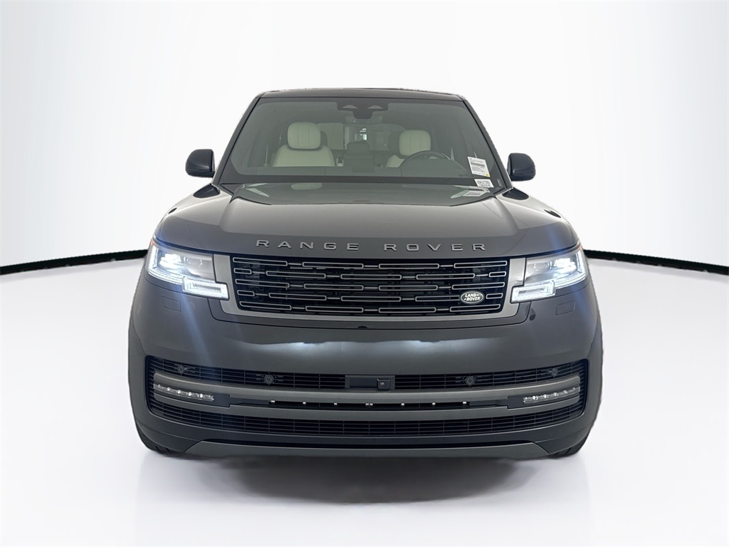 2025 Land Rover Range Rover SE photo 2