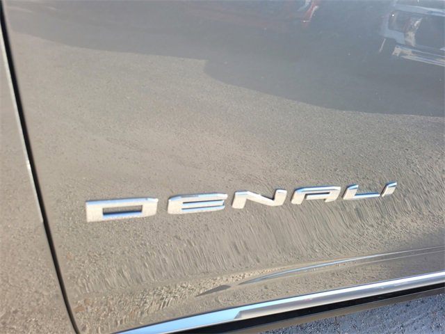 2026 Gmc Yukon Denali photo 2