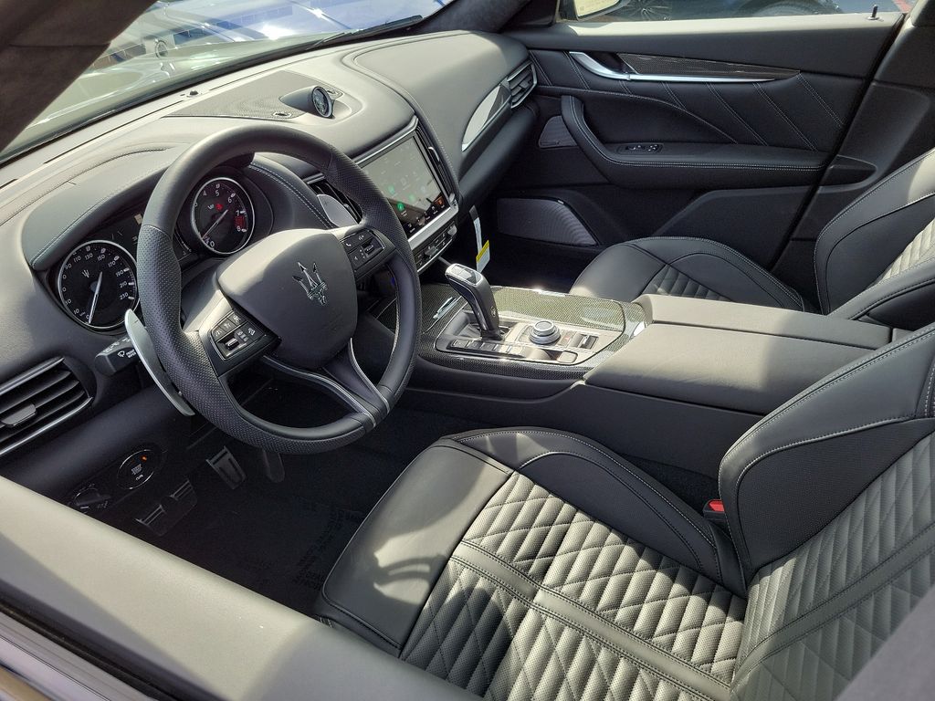 2023 Maserati Levante Trofeo photo 4