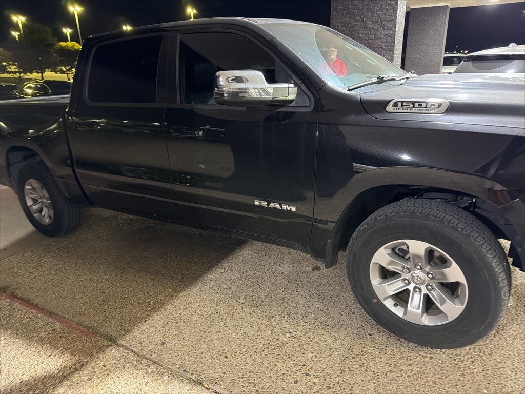 2023 Ram 1500 Laramie photo 4