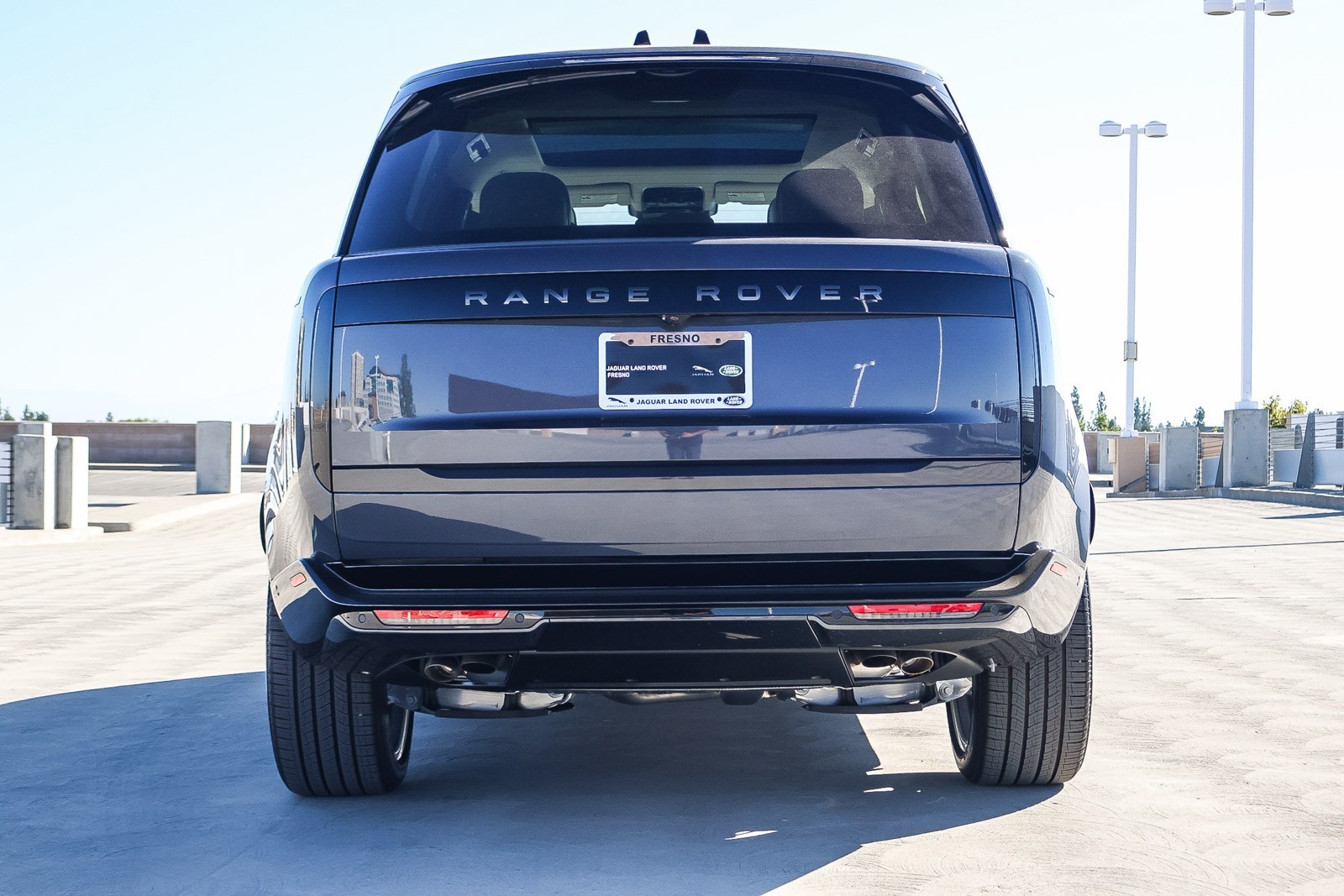 2025 Land Rover Range Rover SE photo 5