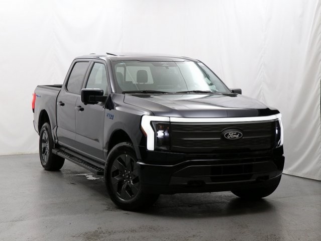 2025 Ford F-150 Lightning Lariat®